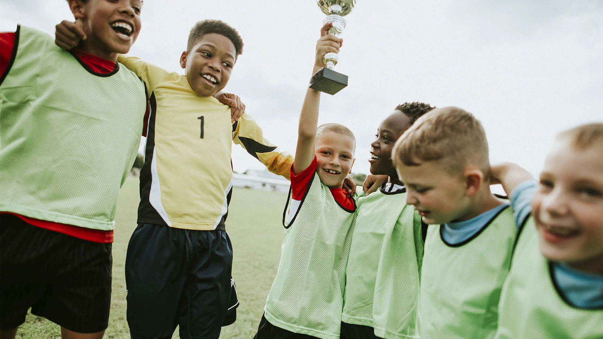 All Sports Trophies, Medals, Cups & Awards for Schools & Sports